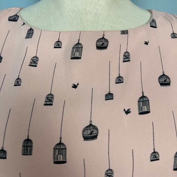 city Streets Bird Cage Pink Cold Shoulder Chiffon Overlay Shift Dress Size 6 - Picture 4 of 11